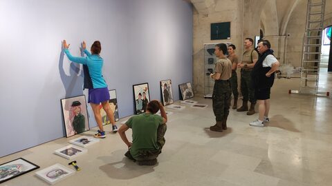 Mujeres de Uniforme — imagen 17