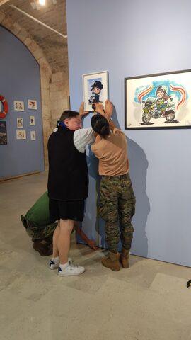 Mujeres de Uniforme — imagen 24