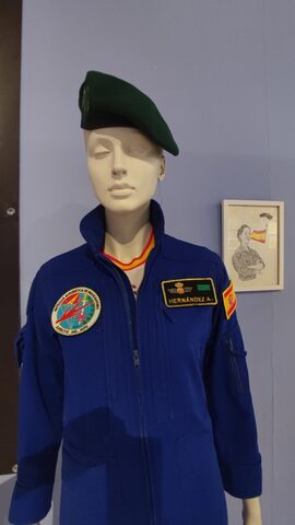 Mujeres de Uniforme — imagen 51
