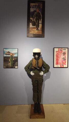 Mujeres de Uniforme — imagen 53