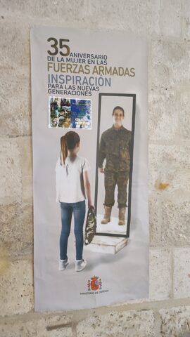 Mujeres de Uniforme — imagen 75