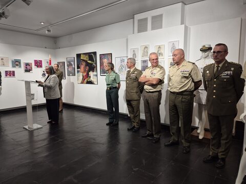 Fotografía 34 de la exposición Mujeres de Uniforme en Guadalajara
