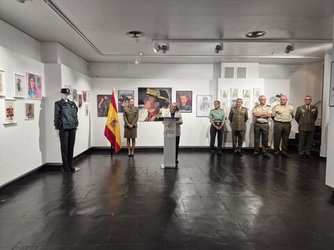 Fotografía 35 de la exposición Mujeres de Uniforme en Guadalajara