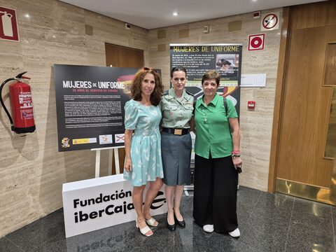 Fotografía 60 de la exposición Mujeres de Uniforme en Guadalajara
