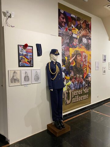 Fotografía 18 de la exposición Mujeres de Uniforme en el Palacio de Villahermosa (Huesca)