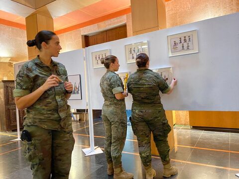 Fotografía 38 de la exposición Mujeres de Uniforme en el Palacio de Villahermosa (Huesca)