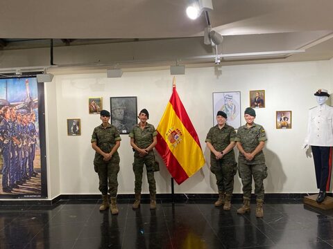 Fotografía 43 de la exposición Mujeres de Uniforme en el Palacio de Villahermosa (Huesca)