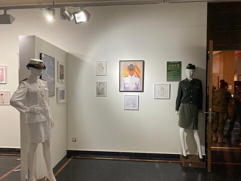 Fotografía 9 de la exposición Mujeres de Uniforme en el Palacio de Villahermosa (Huesca)