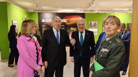 Fotografía 58 de la exposición Mujer y Guardia Civil en Zaragoza