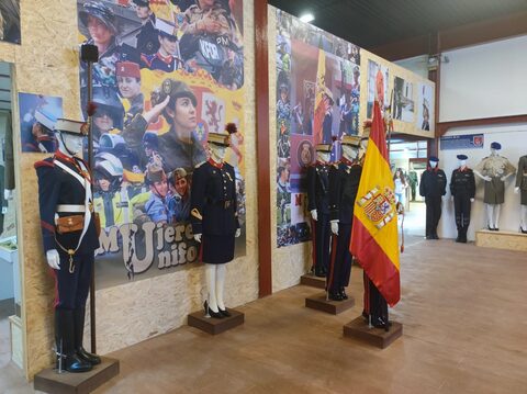 Fotografía 45 de la Sala Histórica Mujeres de Uniforme en Navaleno (Soria)
