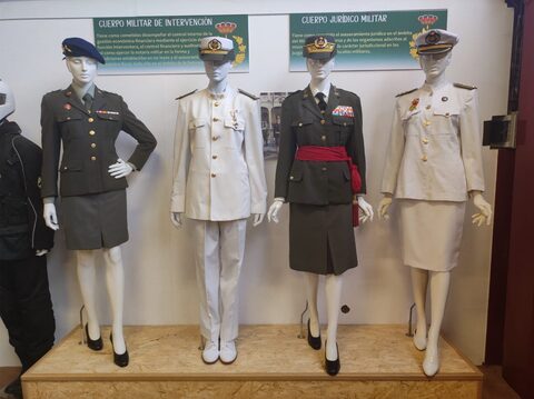 Fotografía 58 de la Sala Histórica Mujeres de Uniforme en Navaleno (Soria)